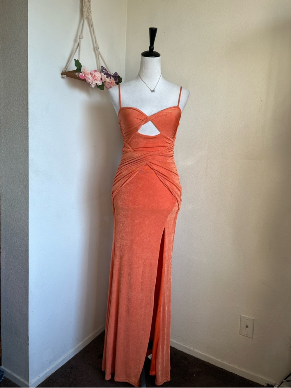 Y2K style formal Orange Cutout Maxi Dress with Side Slit size XS